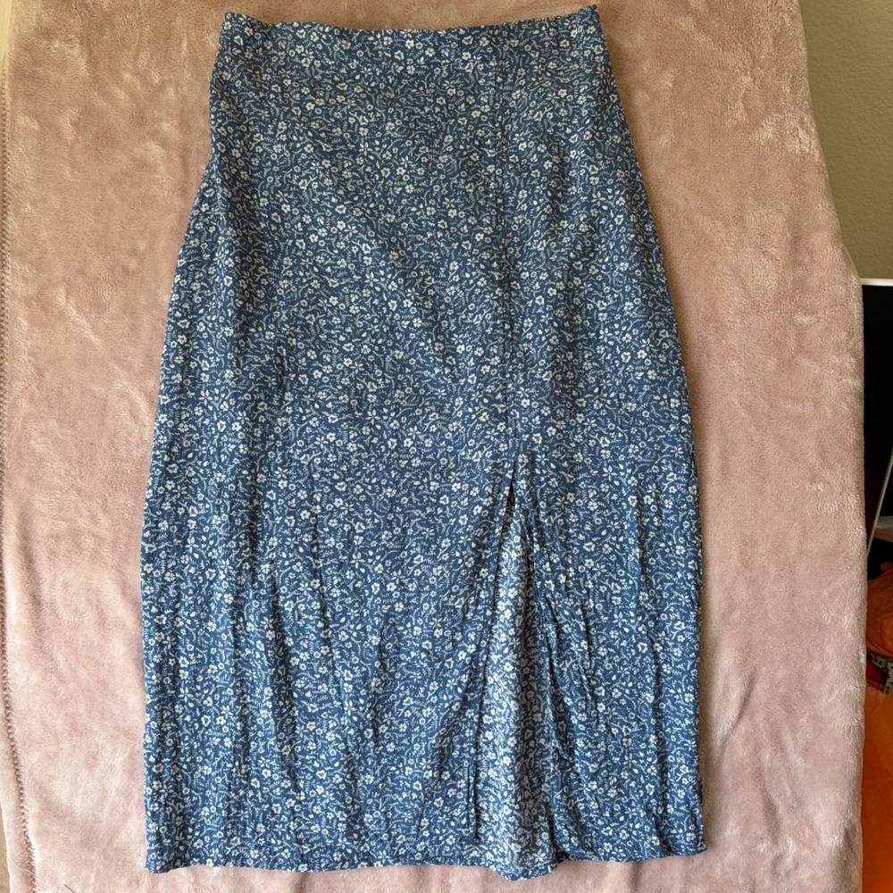 Ivy + Main Blue Floral Ditsy Midi Skirt with Front Slit Size Medium